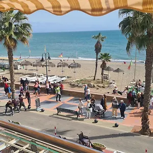 https://roca-chica-studio-first-line-beach.1costadelsol.com